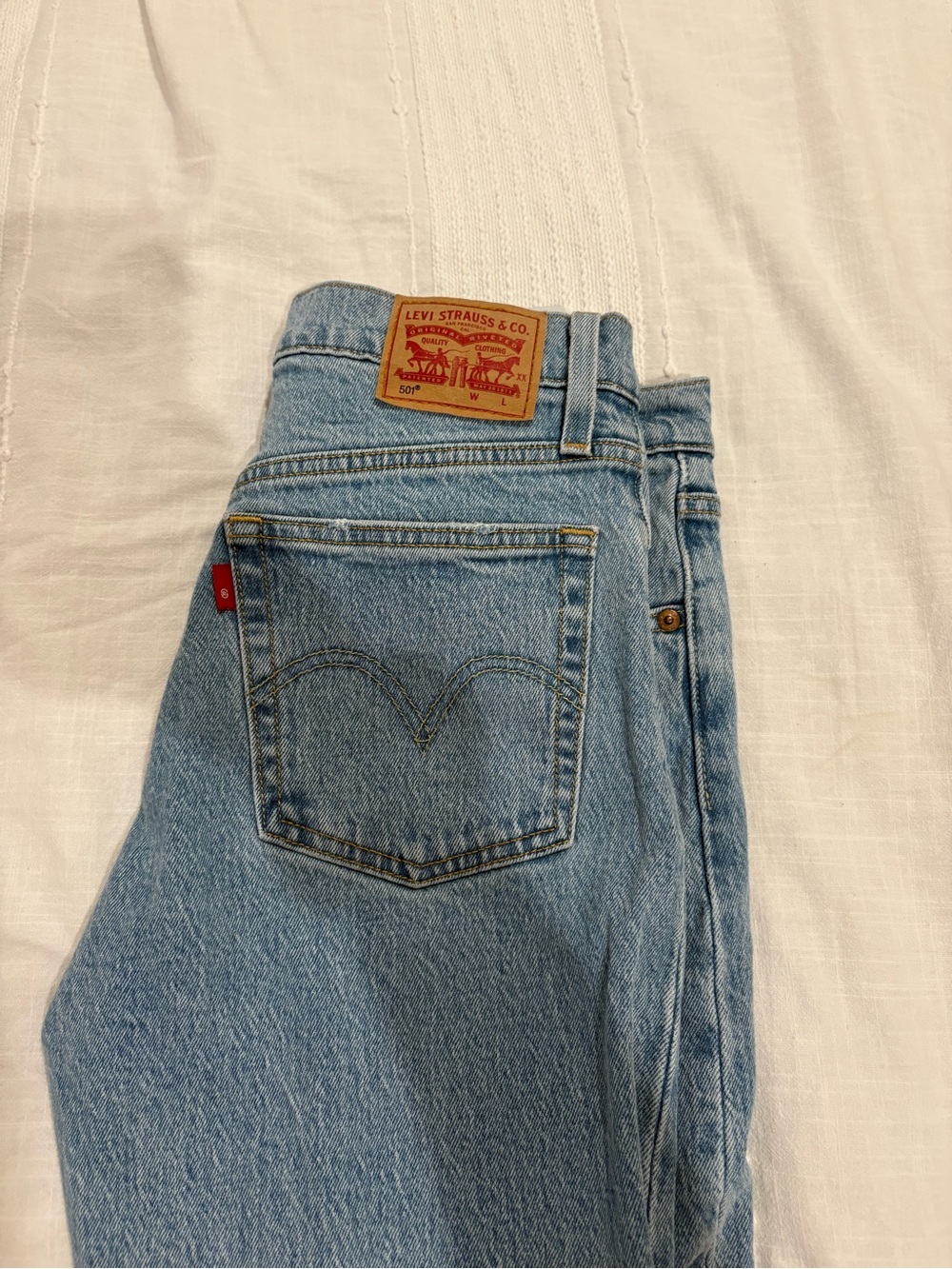 Levi's Light Blue Relaxed-Fit Women's Jeans